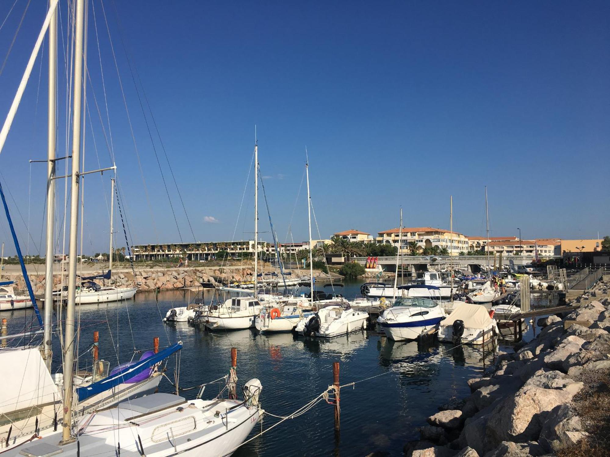 Appartement 2 Pieces Avec Terrasse 25M² Et Parking A 50M De La Plage - Fr-1-338-114 Сет Екстериор снимка