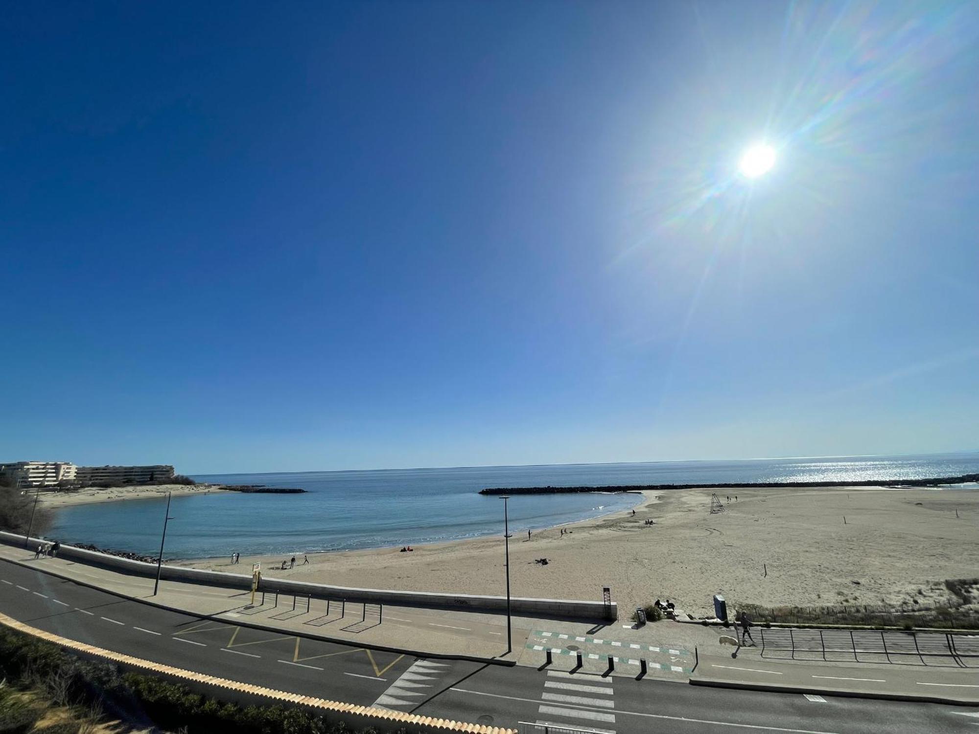 Appartement 2 Pieces Avec Terrasse 25M² Et Parking A 50M De La Plage - Fr-1-338-114 Сет Екстериор снимка